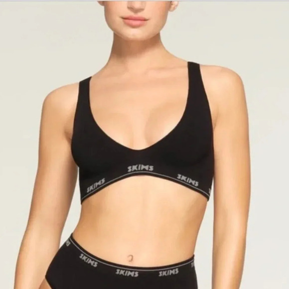SKIMS SEAMLESS RIB PLUNGE BRALETTE - NWT‎ ONYX size 4X - Picture 1 of 8